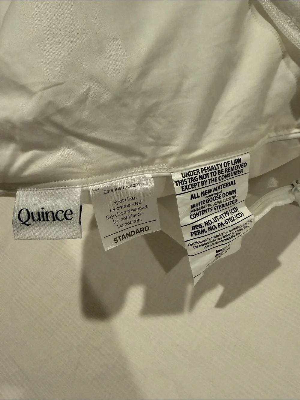 New Quince LUXE White Goose Down Pillow #8 Standard Soft/Medium MSRP $124